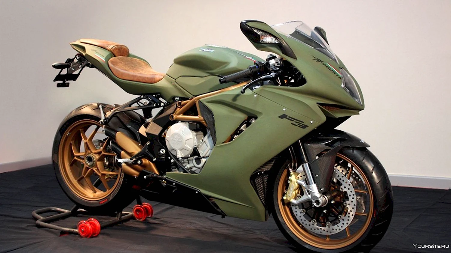 Дукати мотоцикл зеленый